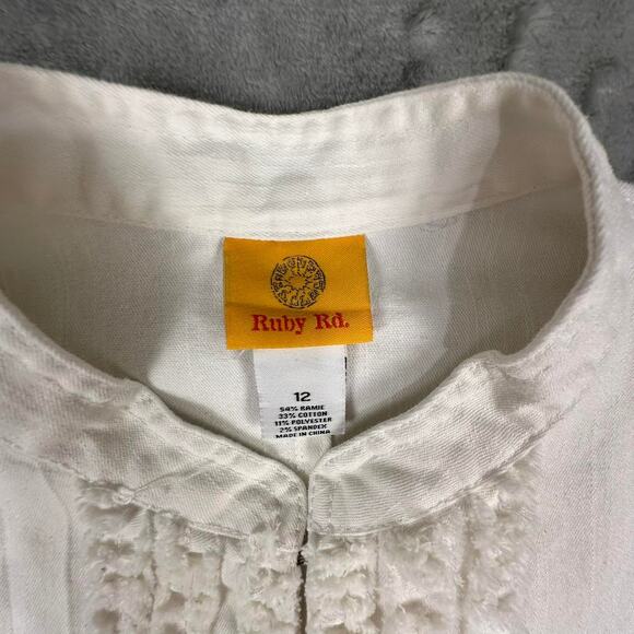 Ruby RD. Ruffled Front/Cuffs White Jacket Size 12 - Picture 3 of 8